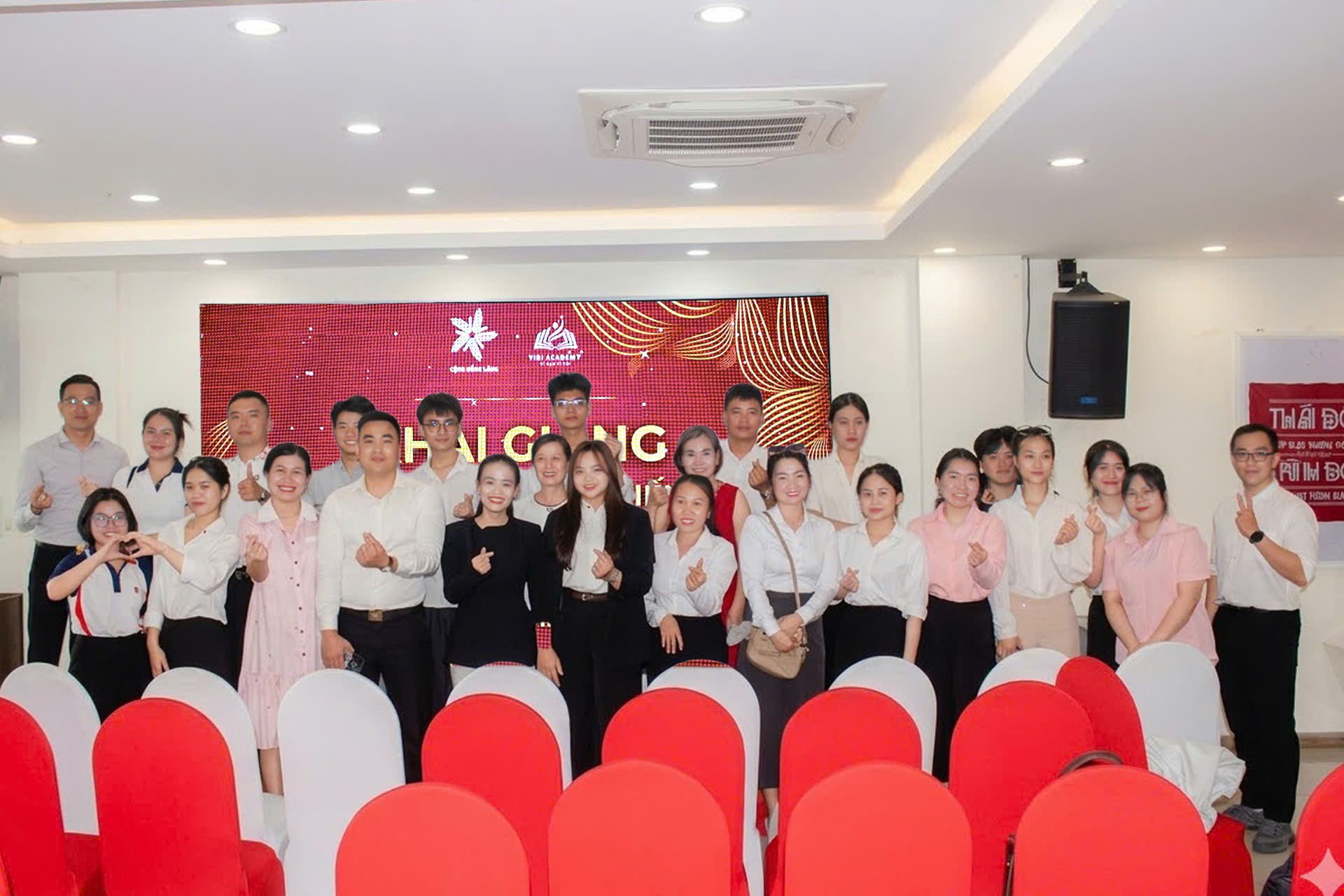 học viên khóa học môi giới bất động sản