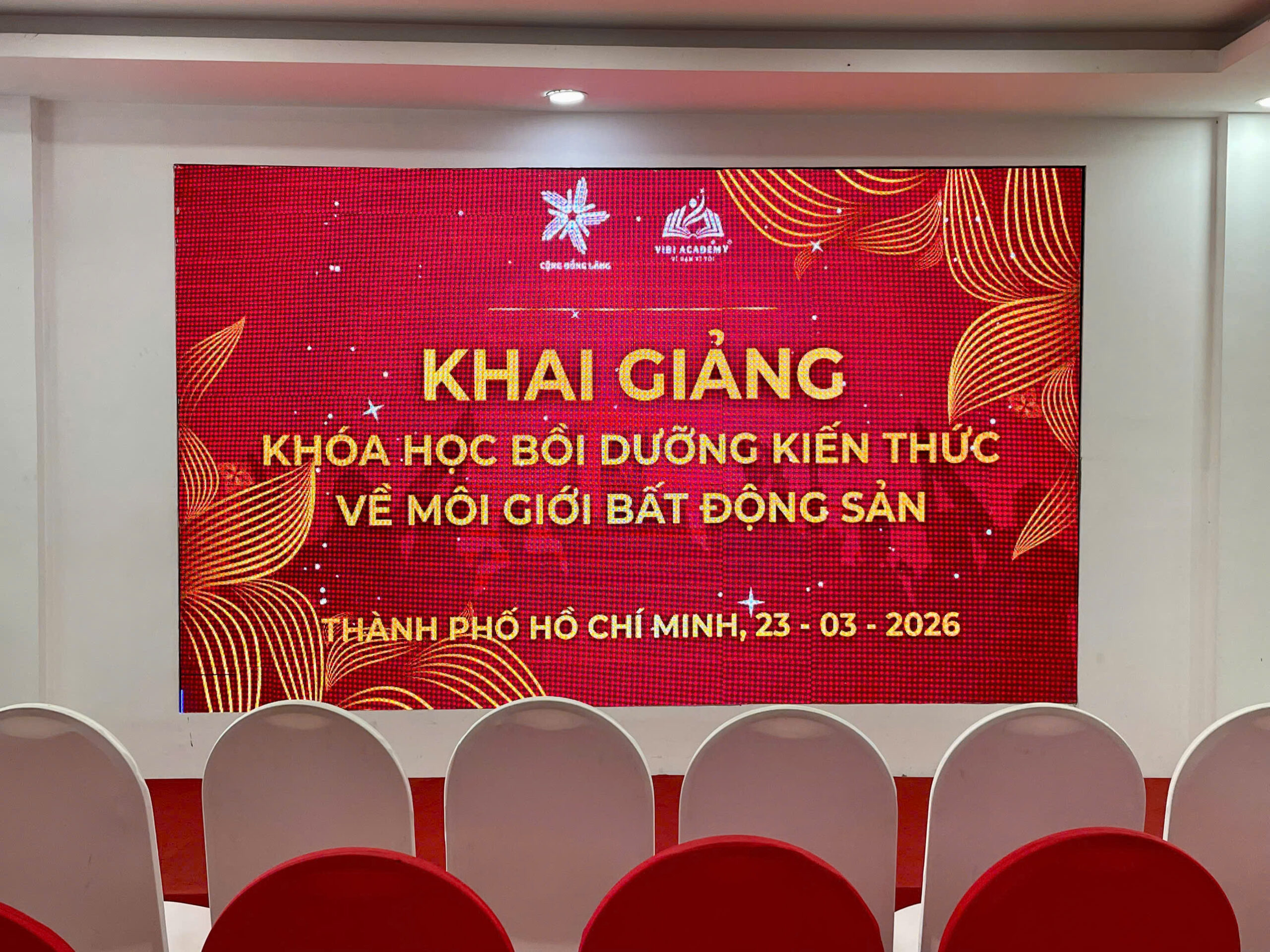lễ khai giảng khóa học môi giới bất động sản